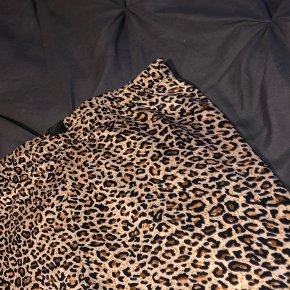 Shein leggings - Picture 2 of 4